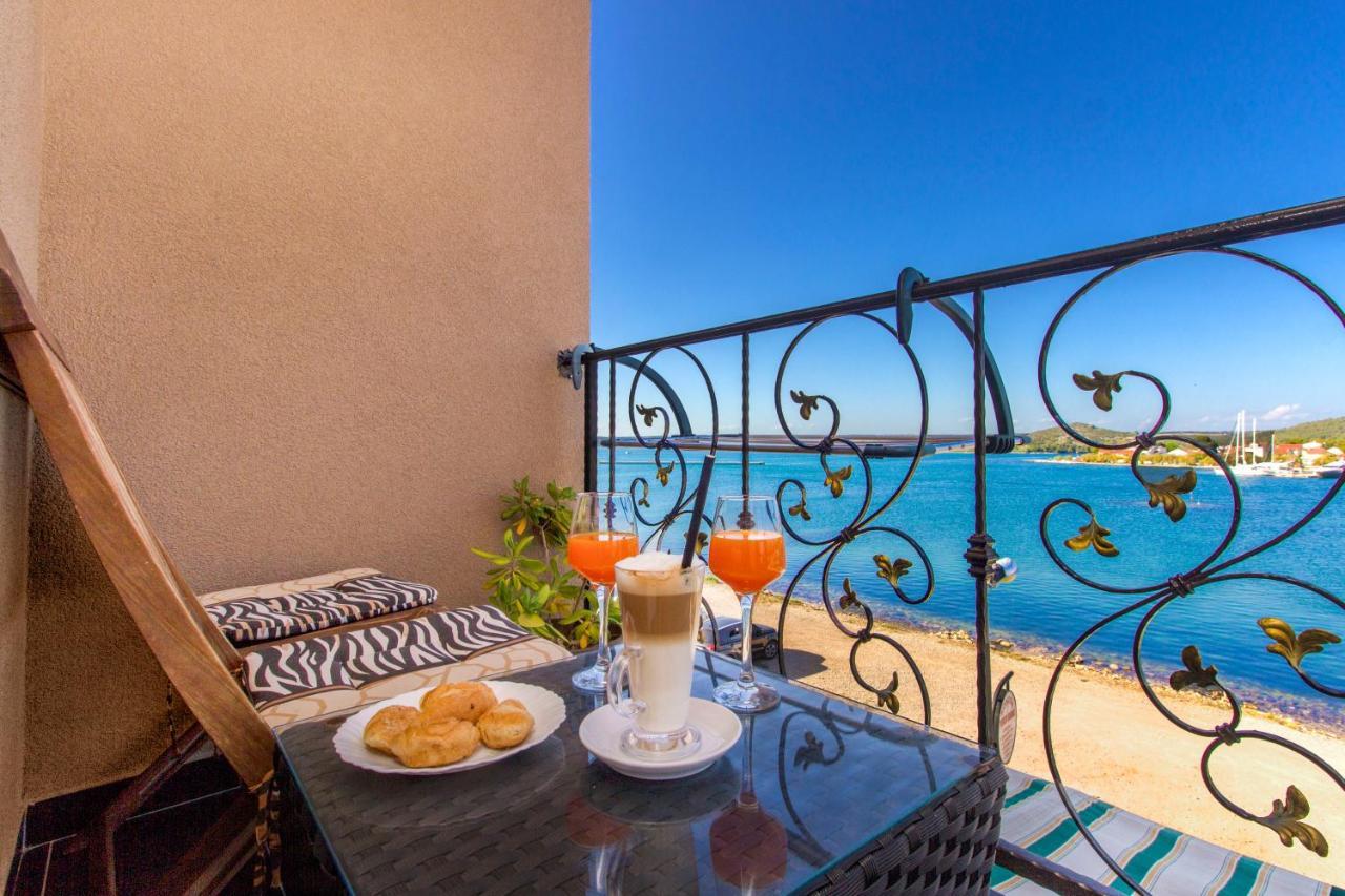 Apartmani Nikolina Seaview Sibenik Ngoại thất bức ảnh