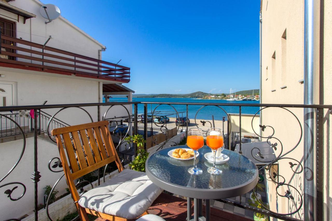 Apartmani Nikolina Seaview Sibenik Ngoại thất bức ảnh